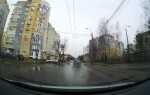 Почему машина тормозит сама когда едешь