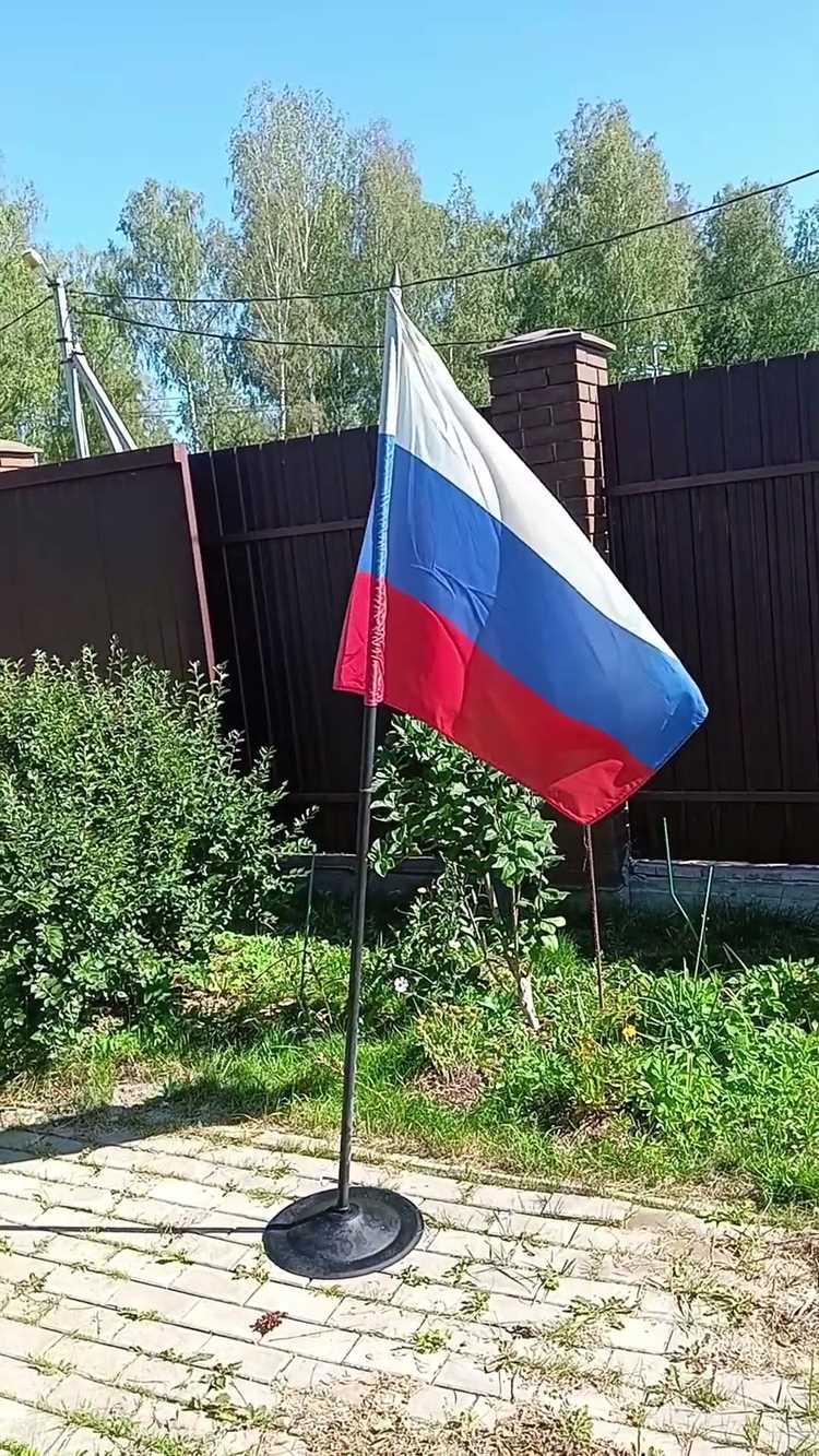 Специфика значения перевернутого флага в военной и экстренной символике