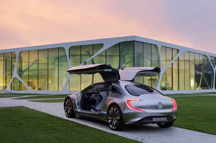 Какие материалы используются в новом кузове Mercedes?