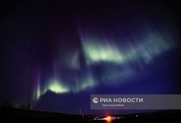 Как лунный свет влияет на яркость северного сияния в Мурманске