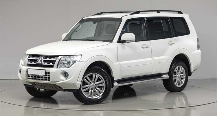 Интерьер Mitsubishi Pajero 4 GLS: комфорт и функциональность