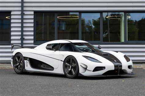 Рынок автомобилей класса hypercar: как это отражается на цене Agera RS?