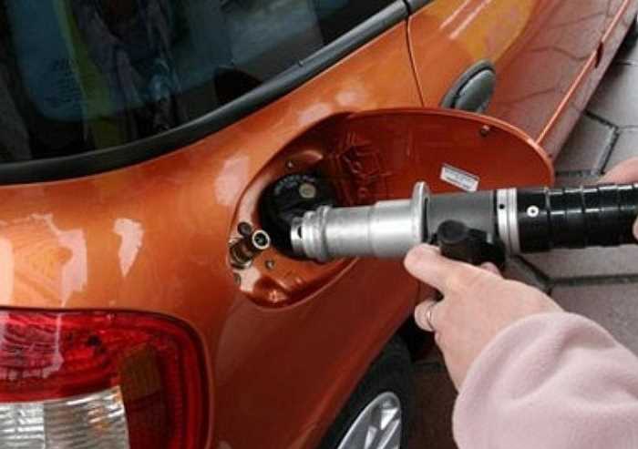 Как газ влияет на двигатель автомобиля