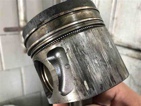 Типичные отличия задиров от отложений и нагара