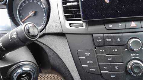 Как включить спорт режим на Mercedes E200 с селектором Dynamic Select
