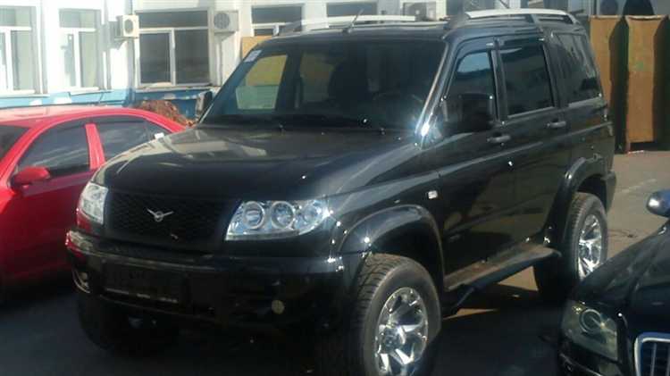 Когда садишься в машину скрип сзади