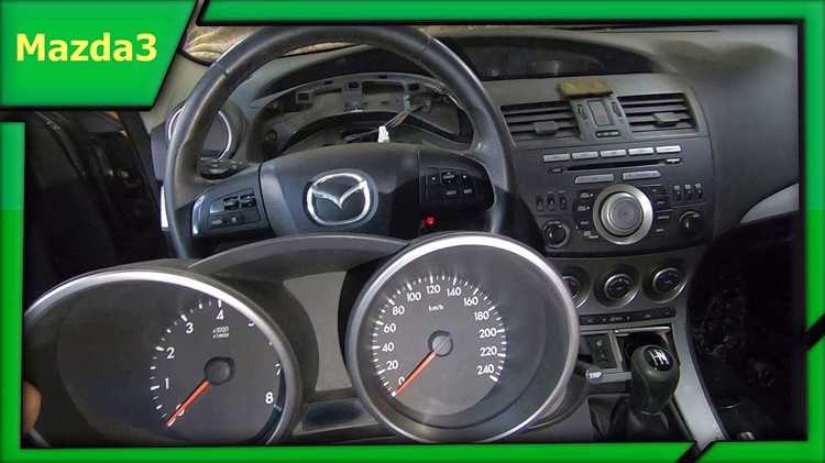 Расположение бачка стеклоомывателя в Mazda 3 BM/BN (2013–2019)