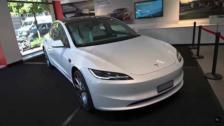 Средняя стоимость Tesla Model 3 при покупке с аукционов США