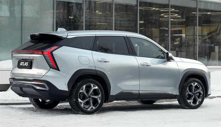 Сравнение атмосферных и турбированных моторов в Geely Atlas Pro