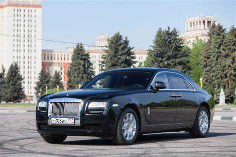 Особенности стоимости в зависимости от модели Rolls Royce