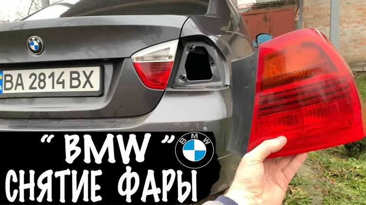 Разбор внутренней части фары: снятие стекла и корпуса