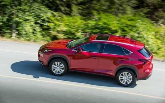 На каких моделях Lexus используется кожа Tahara