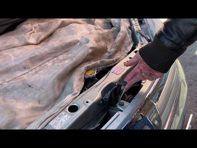 Меры безопасности при открытии капота Scania R400