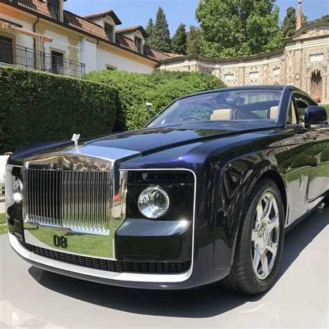 Как изменялось количество Rolls-Royce в Москве за последние 10 лет
