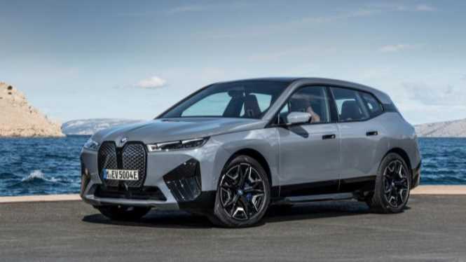 Доплаты за дополнительные опции BMW iX 2025