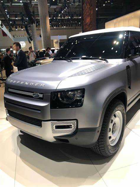 Цены на обслуживание и запчасти для Land Rover 2022 года