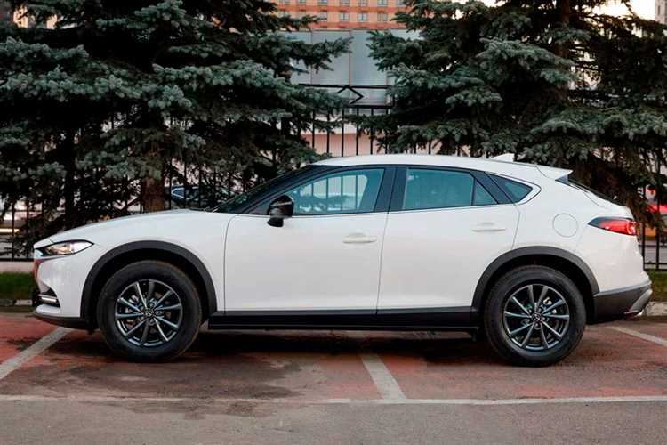 Сравнение стоимости Mazda CX-4 с конкурентами на китайском рынке в 2025 году