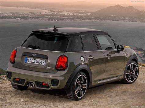 Сравнение цен Mini Cooper в дилерских центрах разных регионов