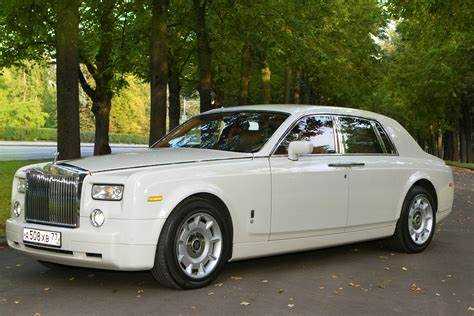 Обзор на основные модели Rolls Royce и их особенности по цене