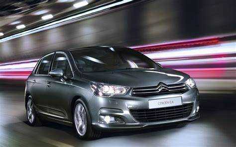 Сколько стоит базовая комплектация Citroën C4 в 2025 году