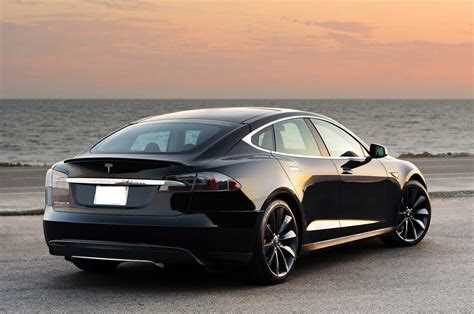 Как налоги и пошлины влияют на цену Tesla Model S в России в 2025 году