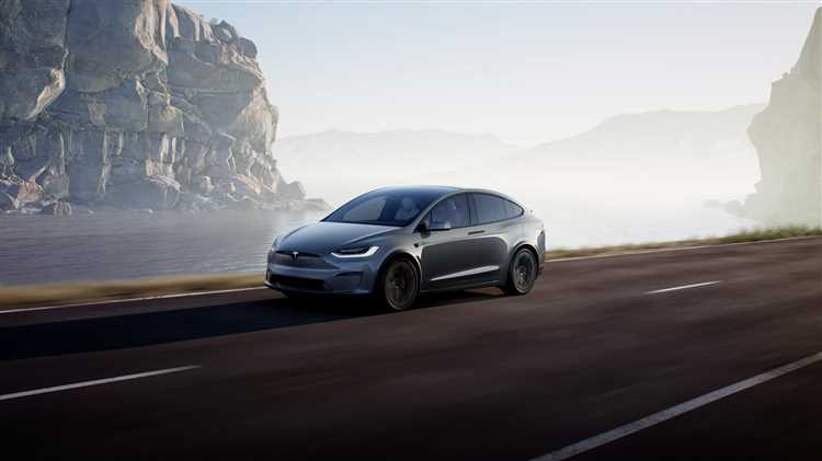 Цена базовой модели Tesla в России в 2022 году