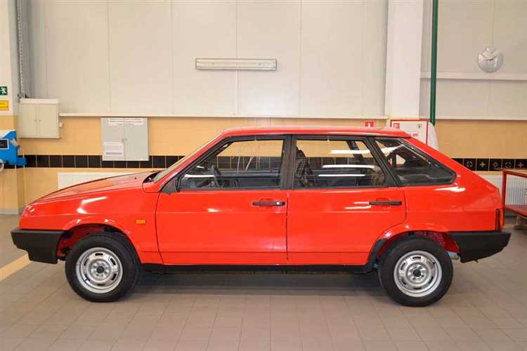 Какие цены на ВАЗ 2109 у перекупщиков и в автосалонах