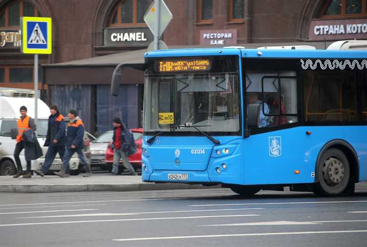Общее количество автобусов на линии по данным Мосгортранса