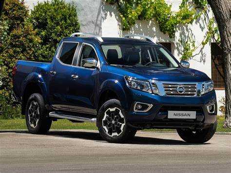Какой тип моторного масла рекомендует производитель для Navara D40