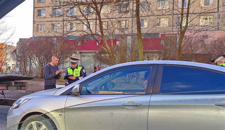 Какой штраф предусмотрен за наезд на разделительную