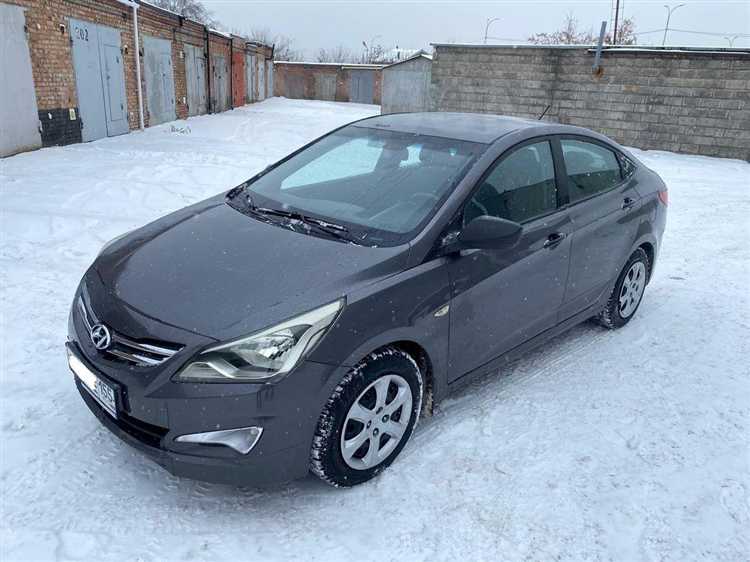 На сколько дороже оцениваются машины с автоматической коробкой передач