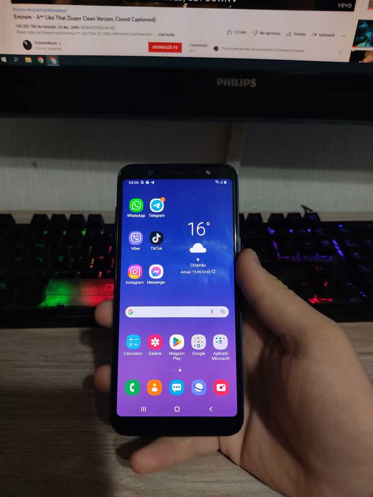 Что влияет на стоимость дисплея для Samsung A6 Plus