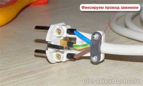 Куда вставлять провод от клавиатуры