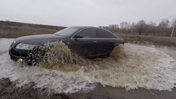Чем лучше мазать днище автомобиля