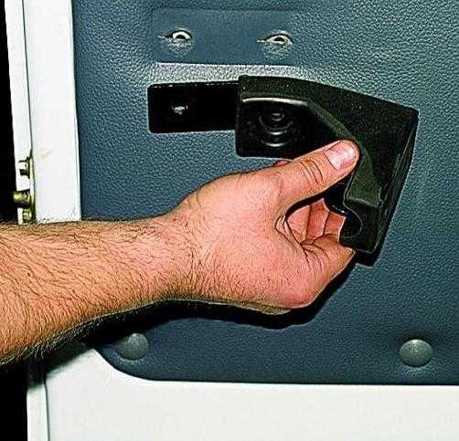 Установка нового замка на место старого