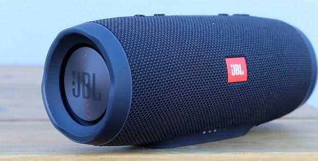 Как длительность использования влияет на аккумулятор JBL